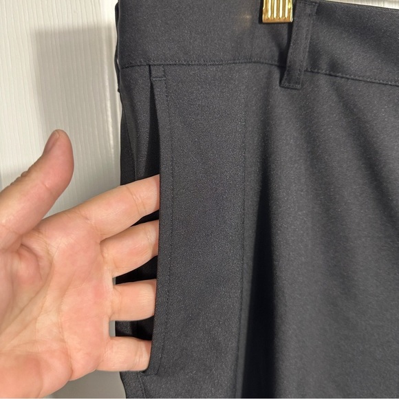 Mizzen+Main Performance Menswear Baron Trim Fit pants, sz 38x32, black, fall - Picture 4 of 10